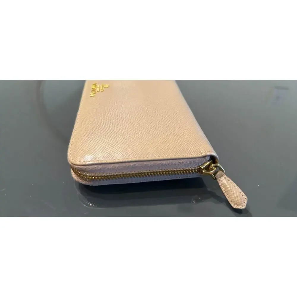 Prada saffiano leather wallet